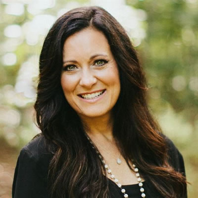 lysa-terkeurst_400x400_color Lysa TerKeurst endorses Unshakable Hope by Max Lucado